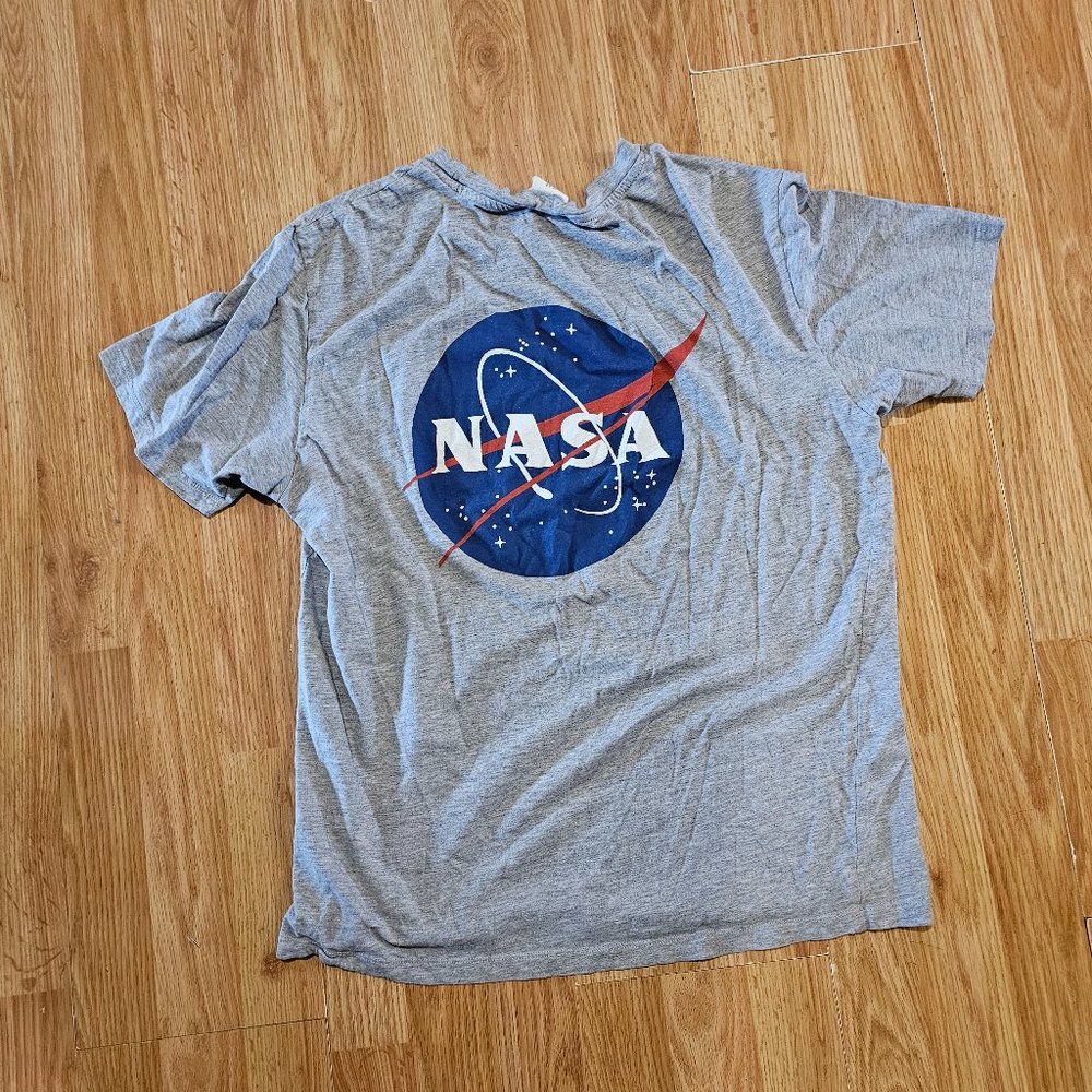 Nasa shirt - Picture 2 of 2